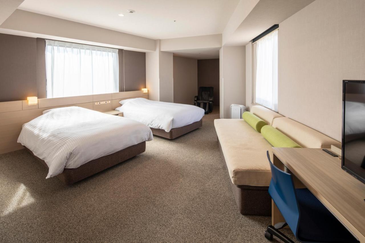 JR Clement Inn Takamatsu Bagian luar foto